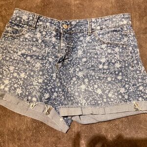 Rue21 Blue Floral Jean Shorts